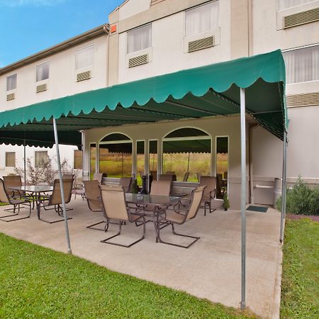 Holiday Inn Express Irwin Pa Tpk Exit 67 By Ihg Exterior photo